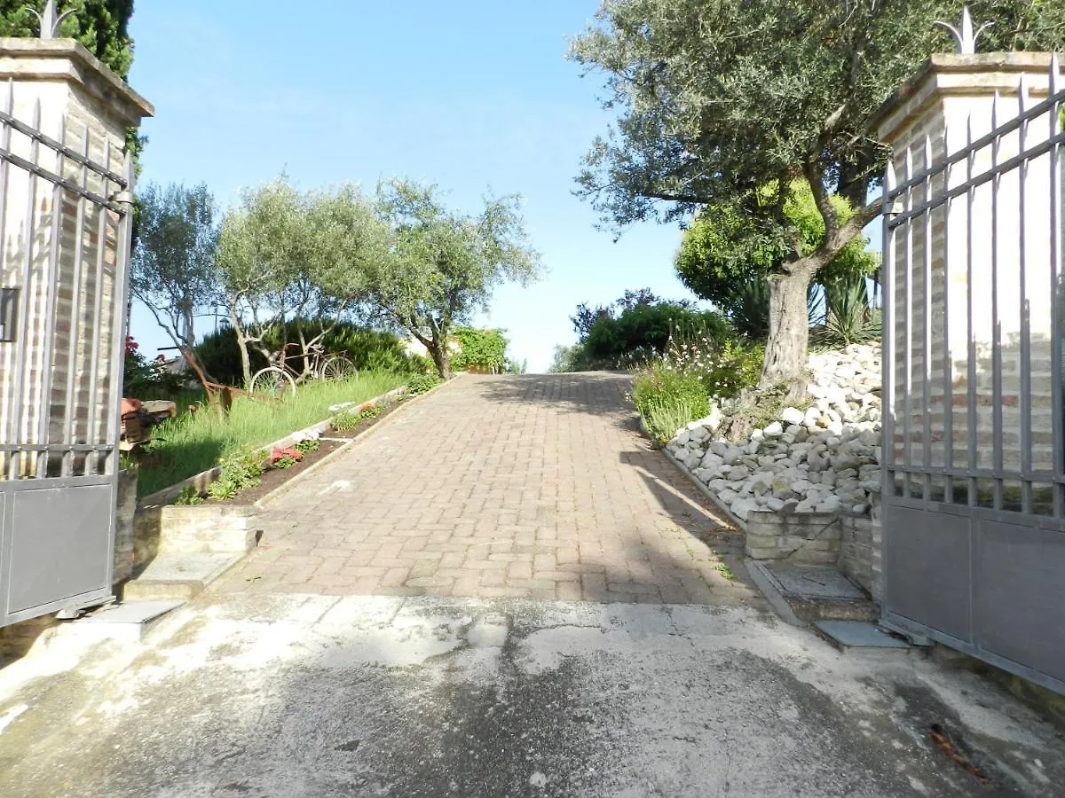 Bed & Breakfast Il Cantinoccio B&B Cerasolo Italy